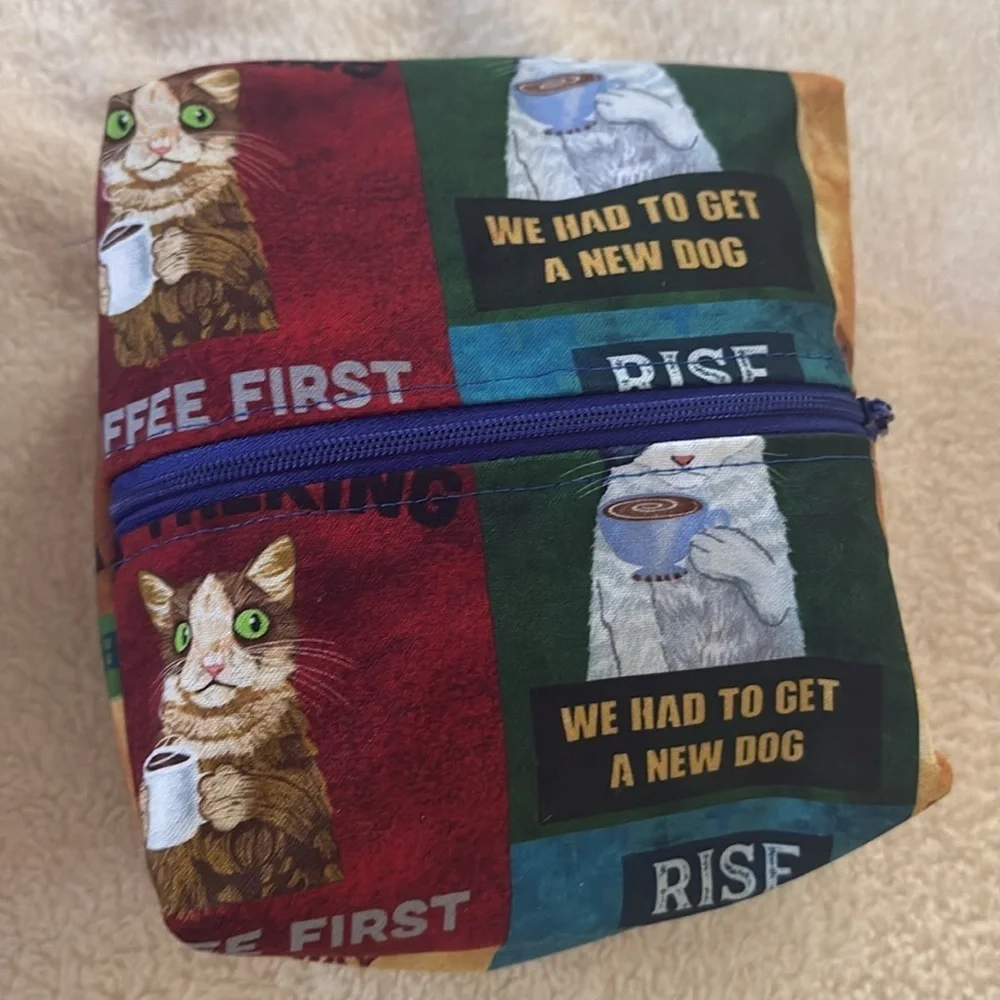 Hand Crafted Bundle of 2 Colorful Cat Print Cosmetic Bags - Picture 3 of 3